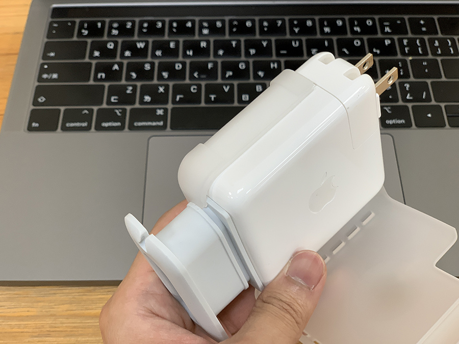 【實用開箱】MacBook 器線材收納保護殼 原廠適配 61W / 87W - MeetMind