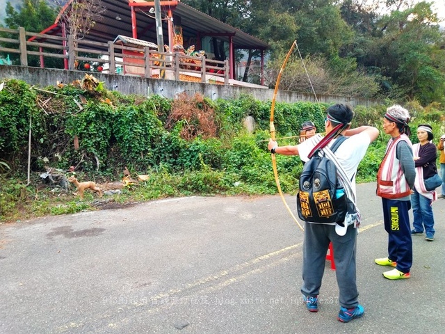 台中 谷關 松鶴部落 泰雅族 部落旅行 體驗 泰好玩 德芙蘭 步道 古拉斯 原味餐廳 檜木屋 獵人學校 試煉 DIY 參山 蜻蜓的家 民宿 原住民 獵人餐 美食