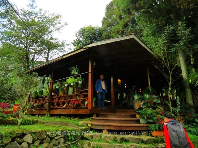 苗栗 南庄鄉 東河線 賽夏族 鵝公髻山 部落 竹竿釣烤肉 BBQ 營火晚會 鹿場部落 石壁部落 染織布 彩虹民宿 薯榔 染布 DIY 向天湖部落 賽夏族民俗文物館 瓦祿部落 櫸木食坊 鵝公髻部落 煤工居步道 蕨類 原住民歌舞 鹿場部落 步道 七分醉景觀餐廳