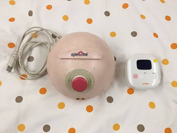 電動吸乳器01.jpg 電動吸乳器01.jpg