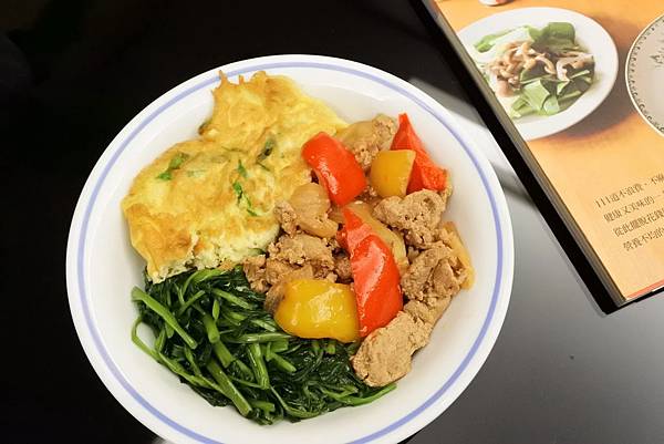 2018.3.8 甜椒豬肉甘辛煮DSC_7118 縮小.jpg 2018.3.8 甜椒豬肉甘辛煮DSC_7118 縮小.jpg