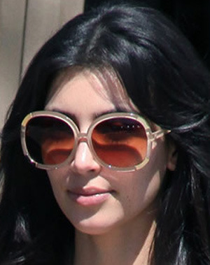 kim-kardashian-and-chloe-myrte-sunglasses-gallery.jpg