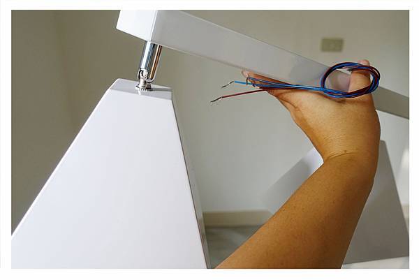 【居家裝修｜燈具安裝DIY 】北歐風複刻版吸頂燈，可調整角度