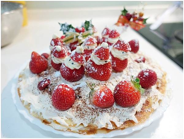 Strawberry-Cake54.JPG Strawberry-Cake54.JPG