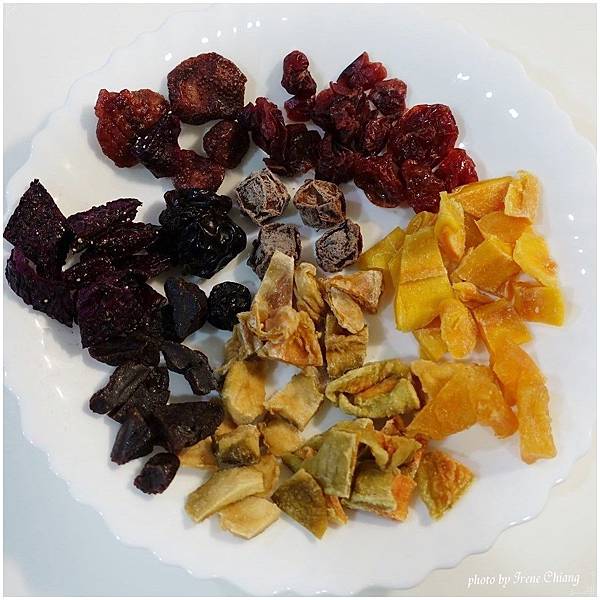 Dried-fruit-yogurt11.JPG