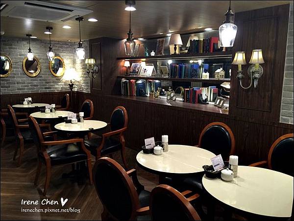 Mee's Cafe-07.JPG