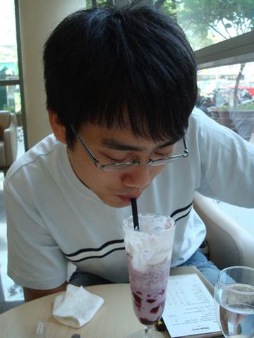 均均13_in Haagen-dazs.JPG