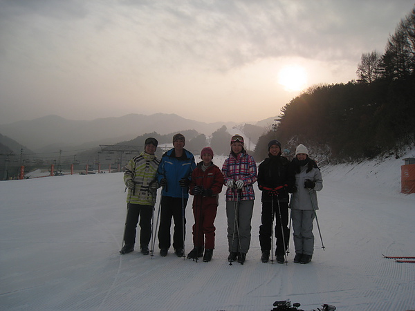 清晨的滑雪場