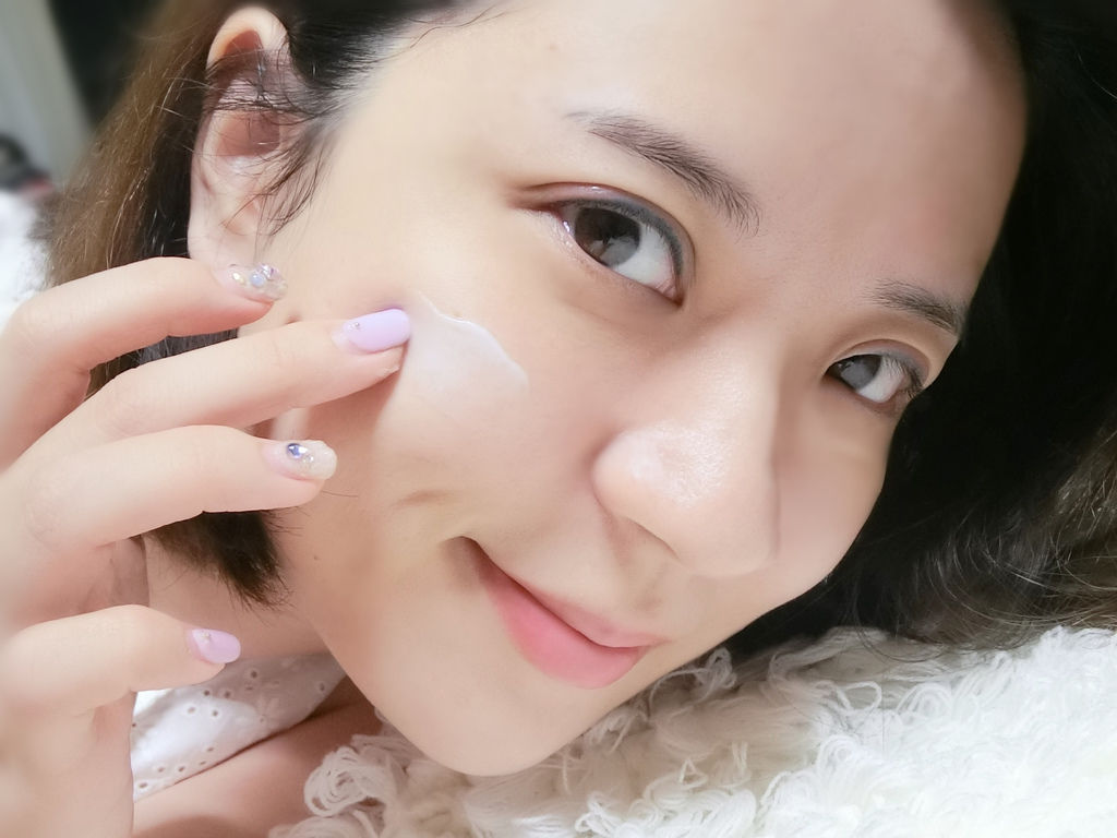【保養】 夏日補水清爽保養推薦~Dior 迪奧●花植水漾高效保濕凝霜、花植水漾精華化妝水