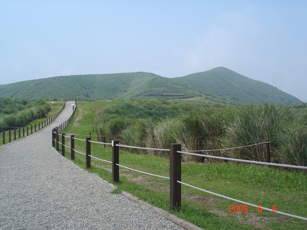 擎天崗+竹篙山.JPG