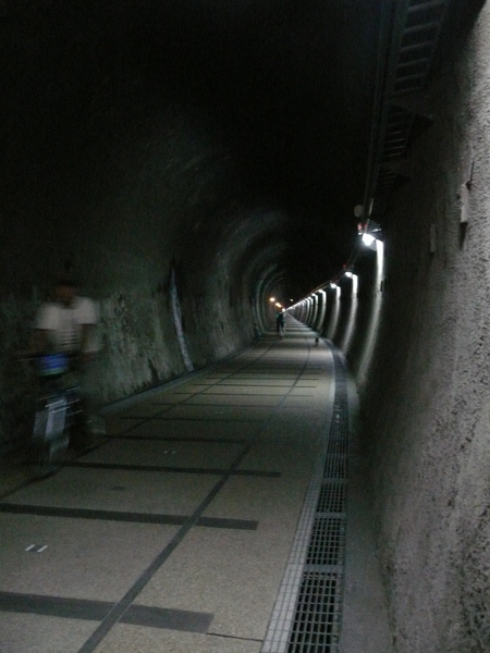 隧道内3.JPG