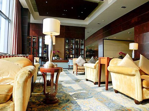 圖12 青島香格里拉酒店二十樓VIP廳