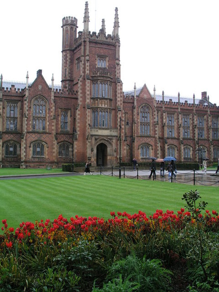 Queen&#039;s University 8