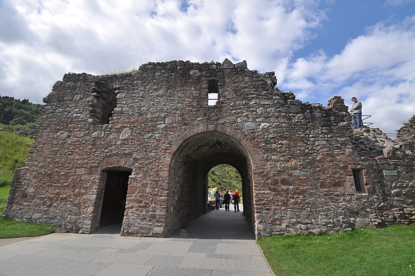 Urquhrart Castle 18.JPG