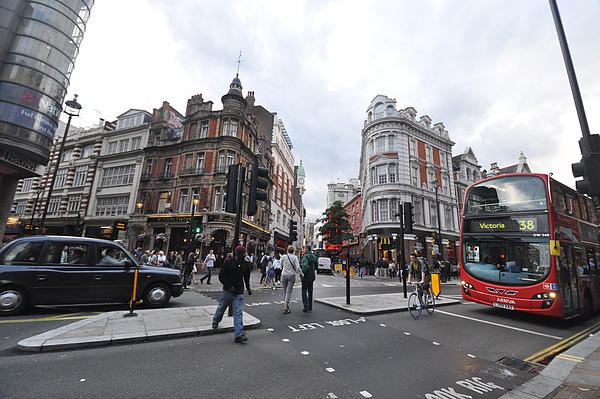 Piccadilly Circus 6.JPG