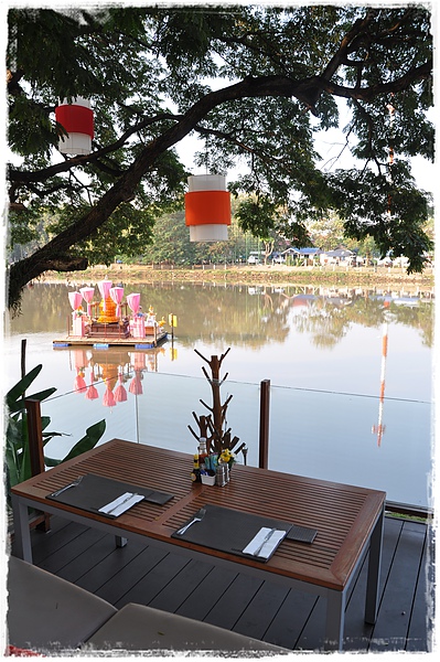 Deck 1 Restaurant 3.JPG