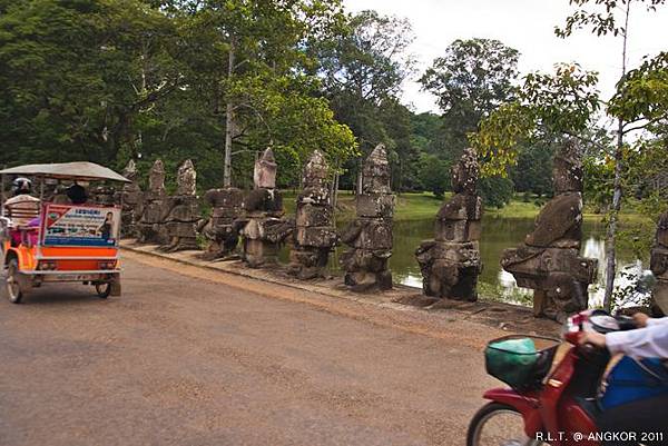 2011 吳哥窟DAY2-大吳哥Angkor Thom 巴戎廟The Bayon (9).jpg