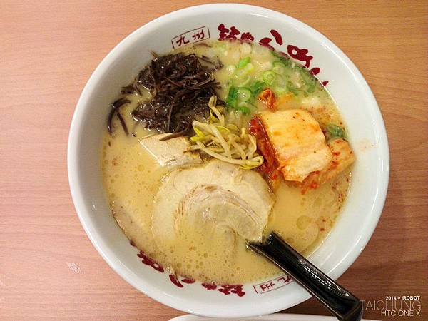 台中西區山小屋九州筑豐豚骨拉麵Yamagoya Ramen-叉燒泡菜炸豆腐飯糰 (17).jpg