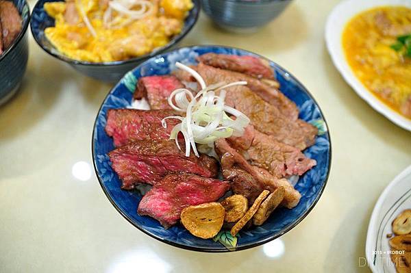 牛排丼+親子丼+蘿蔔煮 (5).JPG