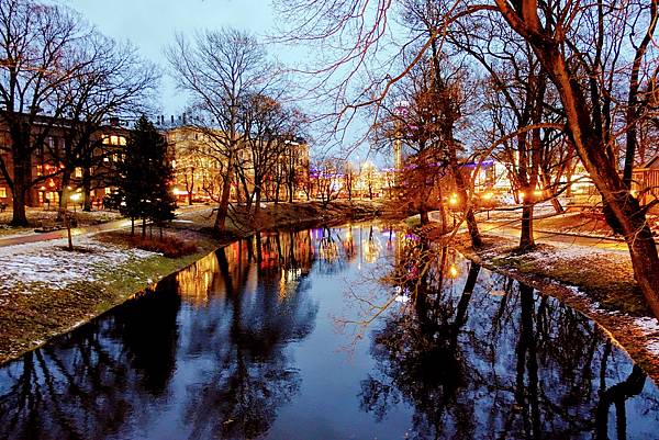 (里加夜景)入夜里加隨處都是讓人駐足的夜景1 (里加夜景)入夜里加隨處都是讓人駐足的夜景1