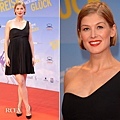 Rosamund Pike in Prada – ‘'Hector and the Search for Happiness’' Berlin Premiere