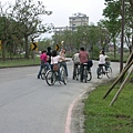 去冬山河公園騎腳踏車