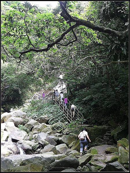 青山瀑布荖梅公園 (27).jpg