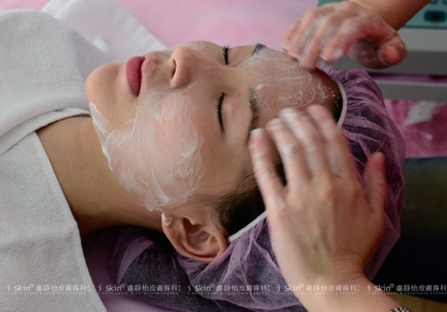 敷上面膜10分鐘