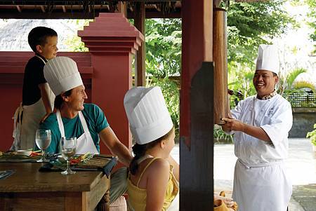 Family cooking class