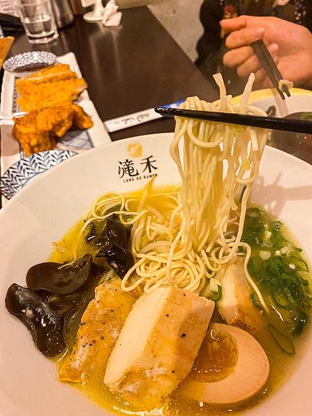 金門拉麵｜滝禾製麵所｜豚骨、雞湯拉麵｜金門美食｜金門金城｜金