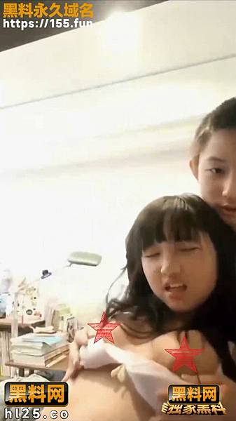 20240108 親兄妹亂倫大戰一觸即發!趁父母不在家打鬧,沒想到妹妹把哥哥的慾火給玩出來了!2.jpg 20240108 親兄妹亂倫大戰一觸即發!趁父母不在家打鬧,沒想到妹妹把哥哥的慾火給玩出來了!2.jpg