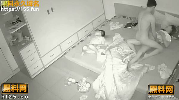 20240124 奇葩家庭一家四口同住發生激情碰撞!爸媽操愛,兒女在旁觀戰《第3部,共六部》 (21).jpg 20240124 奇葩家庭一家四口同住發生激情碰撞!爸媽操愛,兒女在旁觀戰《第3部,共六部》 (21).jpg