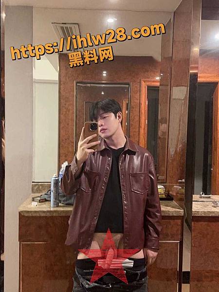 20240923 帥哥男模露臉性愛影片流出,有自己用飛機杯榨精爆射,也有和同行女模特約炮!2.5