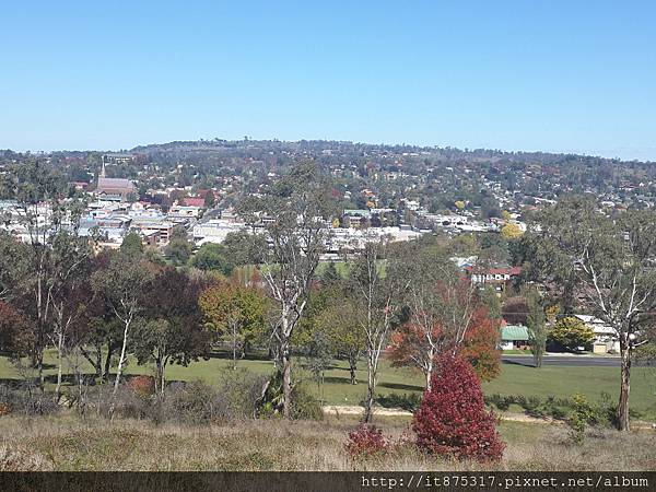 Armidale Drummond Memorial Park看Armidale