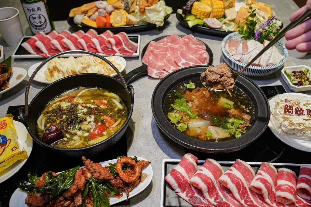 高雄美食｜新開幕爆炒台式火鍋獨特湯頭很夠味/各種熱炒滿滿台灣