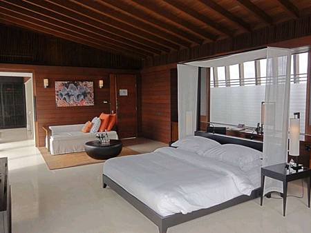 park hyatt hadahaa-6.jpg