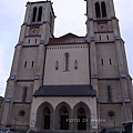 3/5 Andrakirche 在Rainerstr. 有Bus站