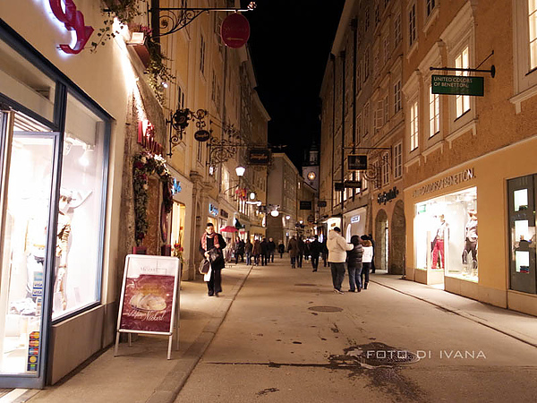 3/5 Salzburg Griesgasse 街道夜景