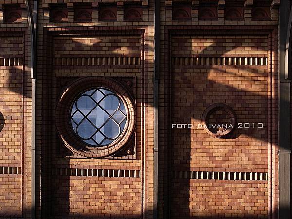 3/10 搭S-bahn驚見絕美的Hackescher Mkt.車站