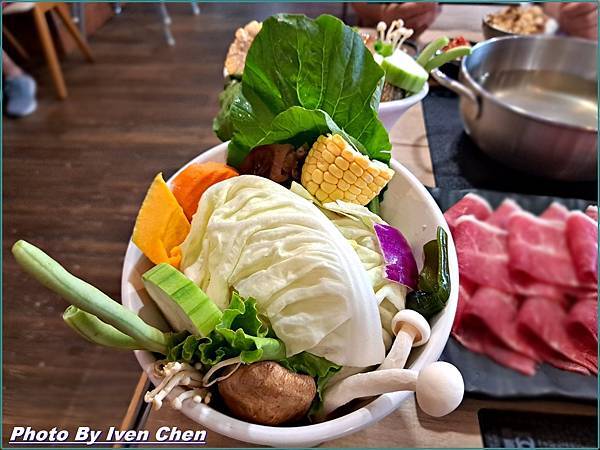 《UMI烏米火鍋竹北美食》假日竹北訪友餐廳/CP值高的海鮮鍋