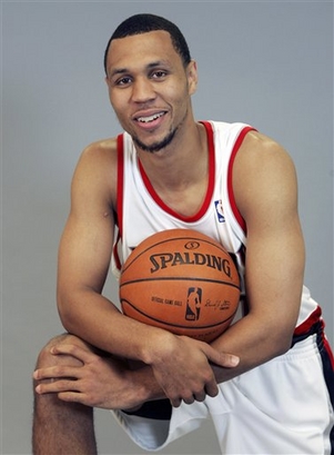 capt.4a6dd578ff014fd194b1a1984f51f0ab.trailblazer_brandon_roy_basketball_pd111