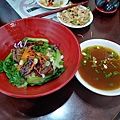 鼎倫牛肉麵-1.jpg