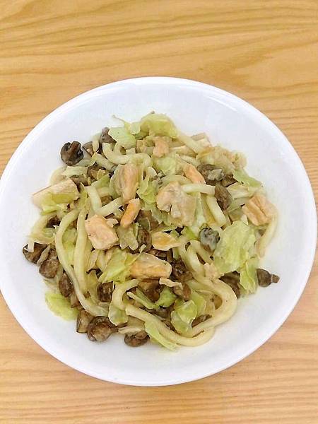 170816_奶油鮭魚烏龍麵.JPG 170816_奶油鮭魚烏龍麵.JPG