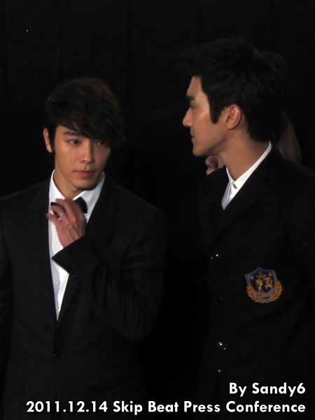 11-12-14_Donghae_Siwon_012.JPG