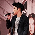 011412_Siwon_06.JPG