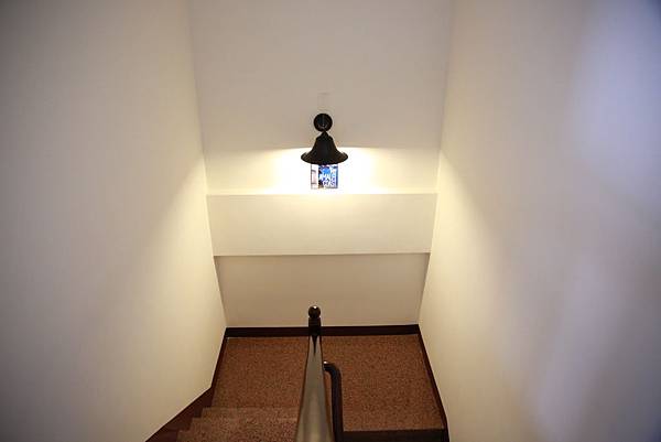 03樓梯2.JPG