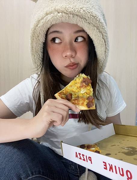 台中探店｜葡式蛋撻、千層餅皮超特別🤩｜貴客披薩🍕QUIKE 