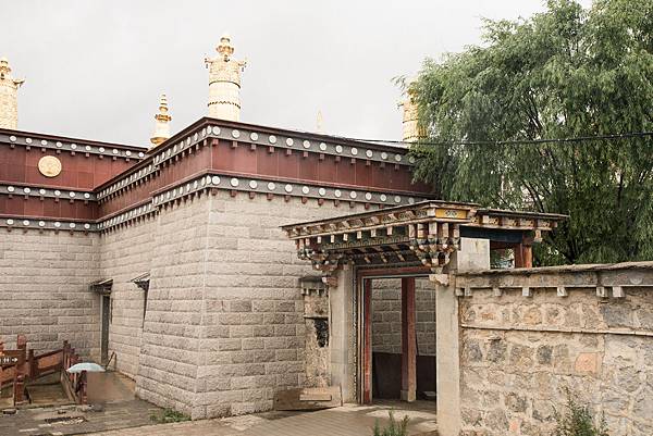 【雲南】噶丹松贊林寺．小布達拉宮—藏傳佛教的城堡