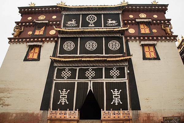 【雲南】噶丹松贊林寺．小布達拉宮—藏傳佛教的城堡