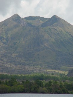 巴杜爾火山
